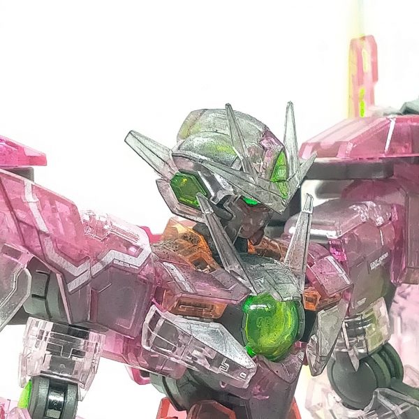 ダブルオークアンタ フルセイバー［トランザムクリア］