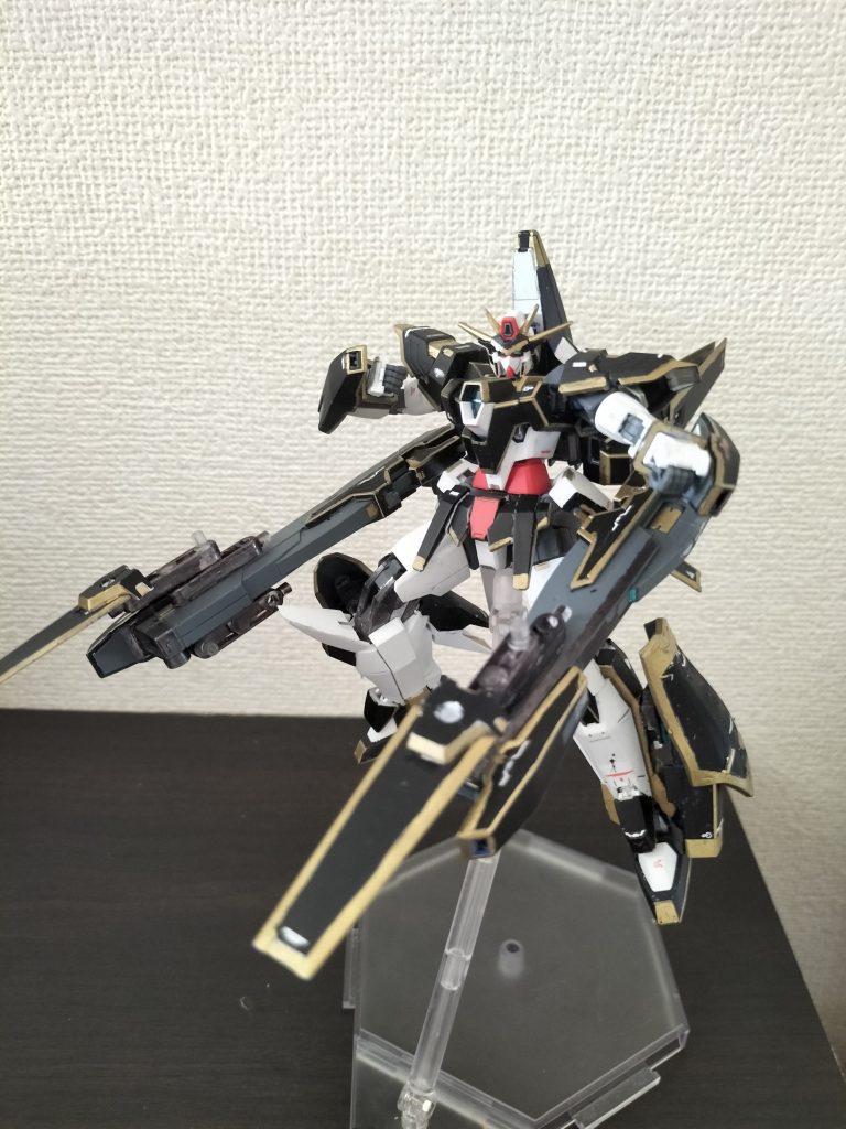 ヴェスバーモード二門のライフルを腰に装着した形態。手に持つことでデキル細かい調整ができなくなるものの、本体のジェネレータに直結させることができるため、威力が向上するし燃費もよくなる。