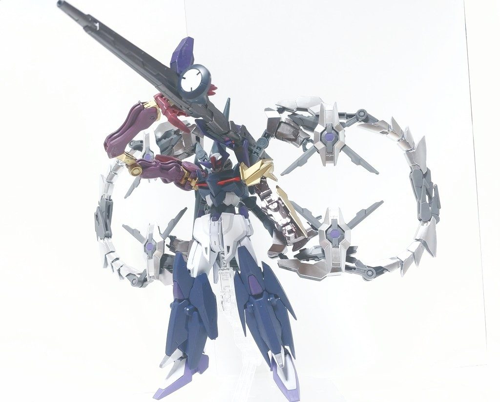 クローアームを合体させることで粒子加速器となり大量の粒子を限界まで縮退・蓄積させ、エネルギーでGNフィールドを展開、ビームソードとバスターランチャーに転用が可能