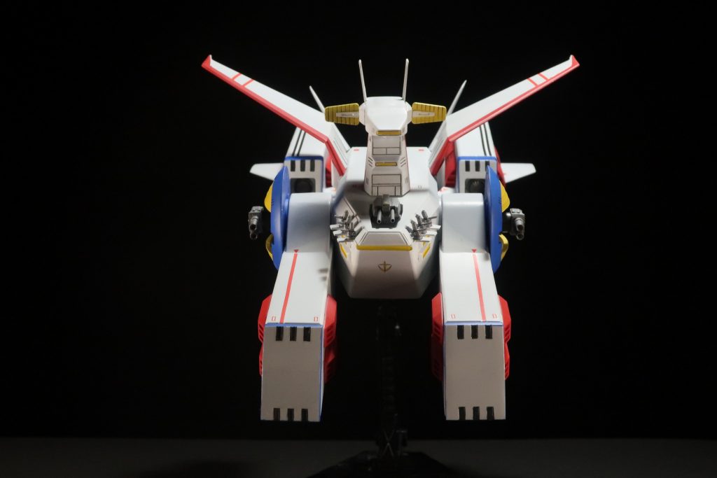 主砲、機銃、メガ粒子砲はジャンクパーツの寄せ集め。