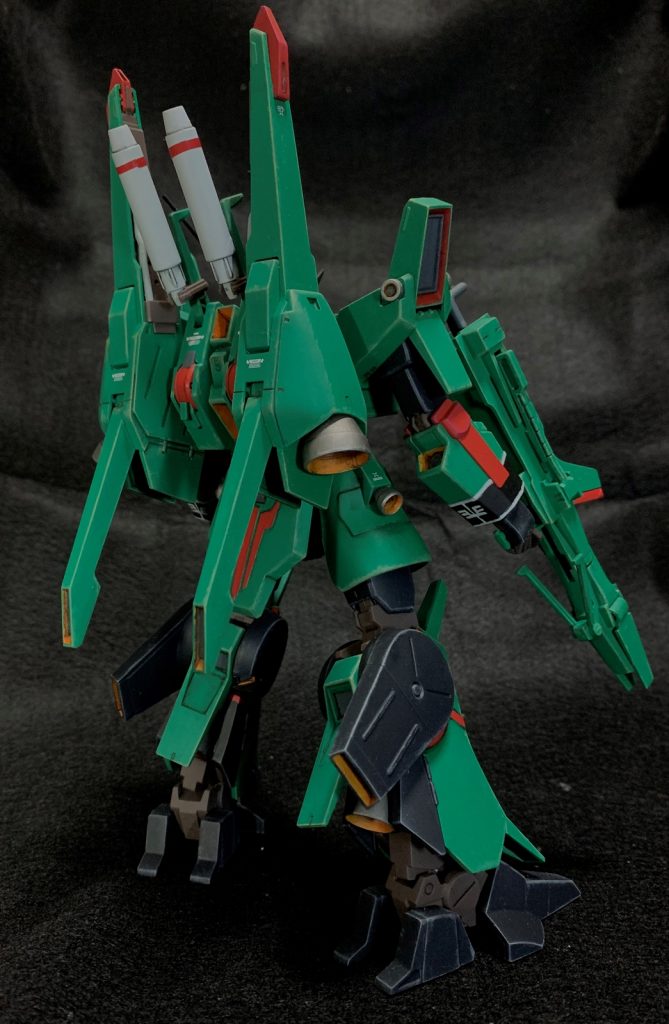 HGUC ドーベン・ウルフ–3枚目/制作者:ベーヤン