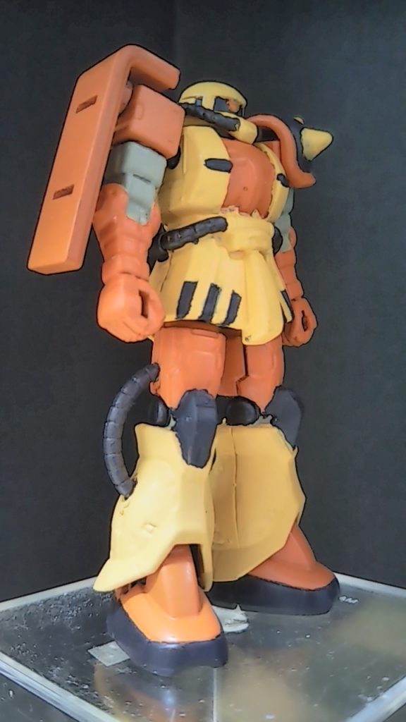 ダリル・ローレンツが搭乗してフルアーマー・ガンダムと渡り合うシーンは…ガンダム史上、もっともカッコ良い旧ザクだと思います😁