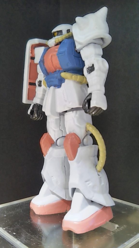 なのでガンダムの素組も良い感じです👍　同成型色の2体セットですので…オススめガンプラです😊