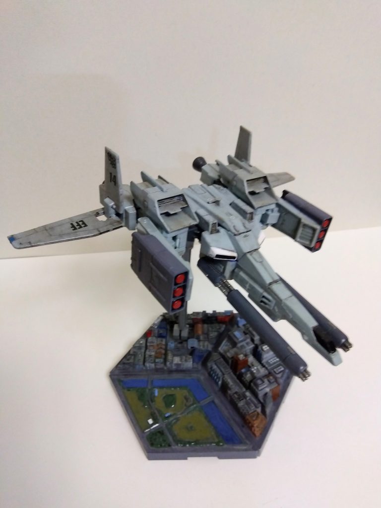 基本はHGUCZZガンダムのコア・トップにガンプラバトルアームアームズとプラ板でディテールアップしたぐらいです。