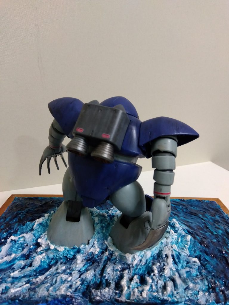 ゴッグはほぼ素組み。モノアイを市販のものに変えたぐらいです。