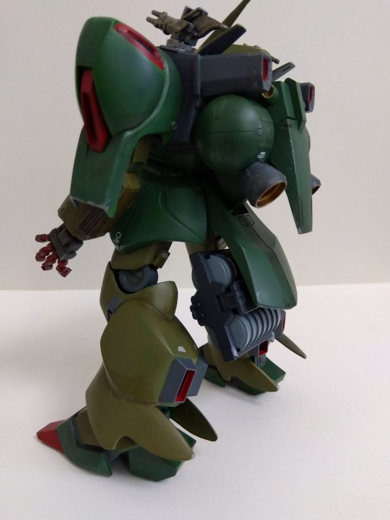 スカート部分にシュツルムガルスのチェーンマインを装備できるように加工。