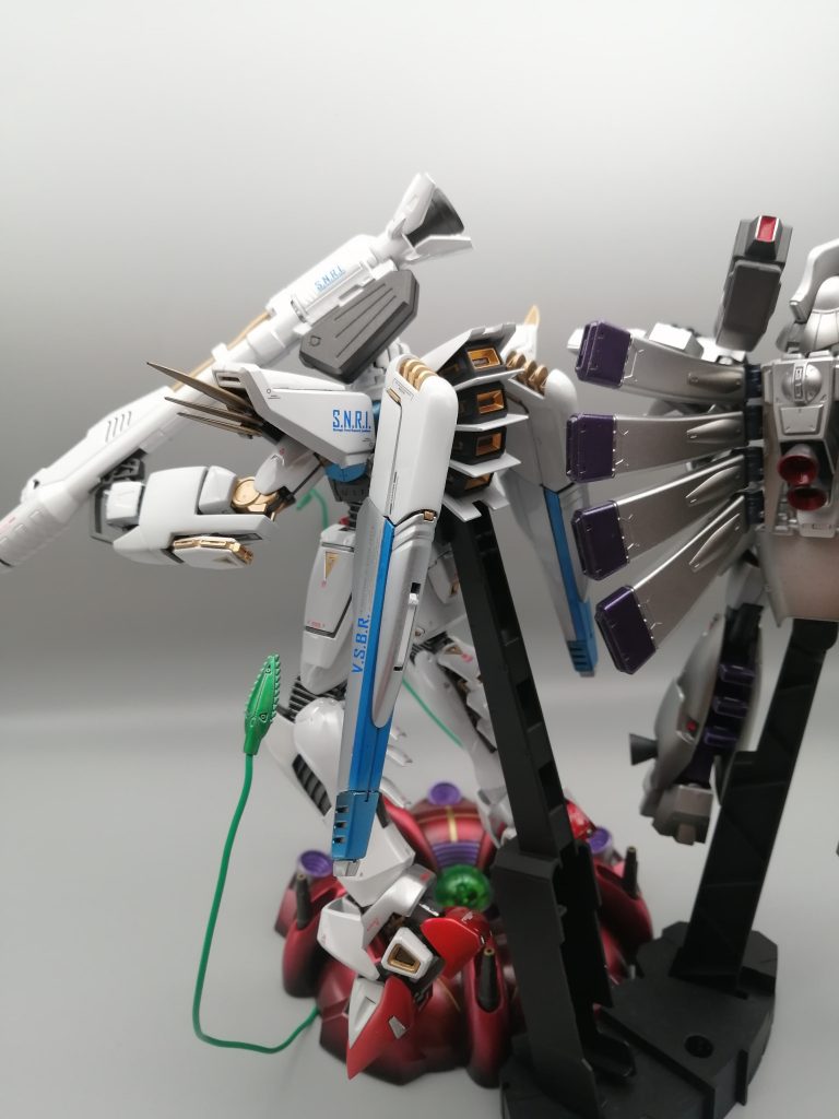 ＭＧ 1/100 ガンダムＦ９１ Ｖｅｒ．２．０［チタニウムフィニッシュ］ ＲＥ/100 1/100 ビギナ・ギナ ［エクストラフィニッシュ］–2枚目/制作者：Yamagu