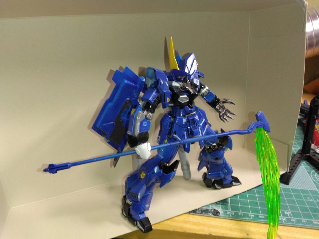 武装はラブファントムから奪ったビームサイズを延長し装備