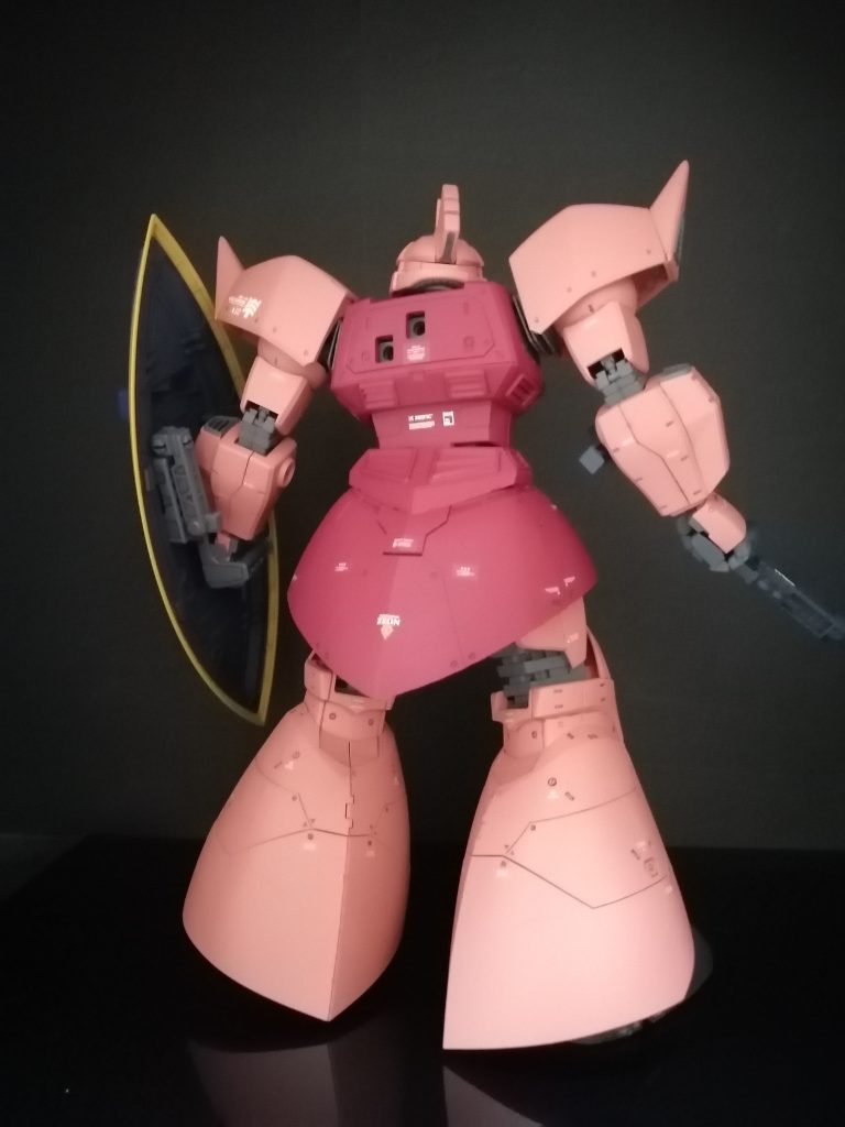 リアビューもわりとすっきりしています。