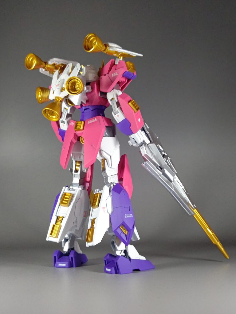 HGユーラヴェンガンダム・フルバーニアン–4枚目/制作者：滝 由佳理