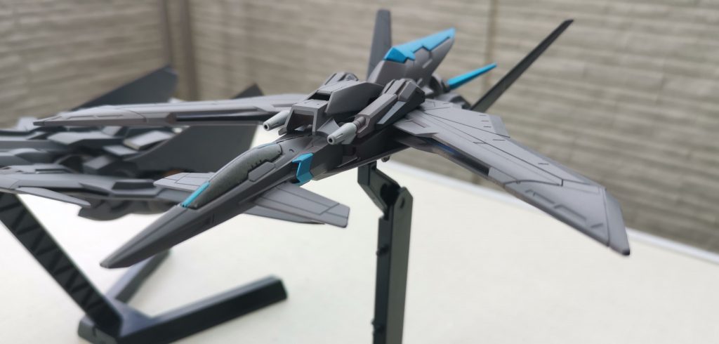 本機体はコフィンシステム…という名の全天周囲モニターを搭載していてコクピットの中から360°の視界を確保している。