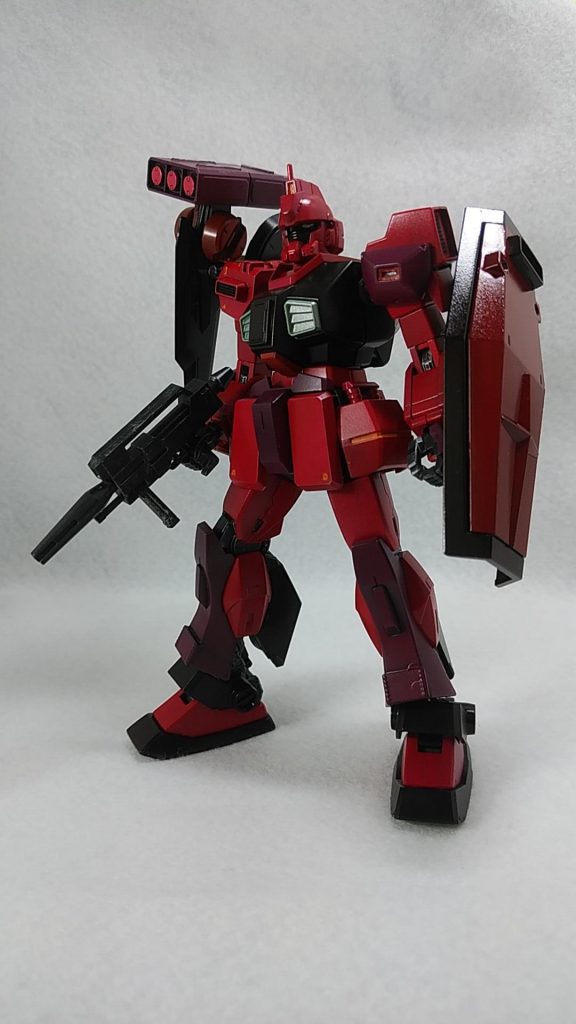 色々あって改修された赤ネモの1機。