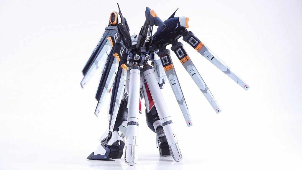 今回は通常のνのカラーをご所望、というかむこうが気を使ってくれたようで、大好きなカラーにしちゃいました。いやぁすんませんね。