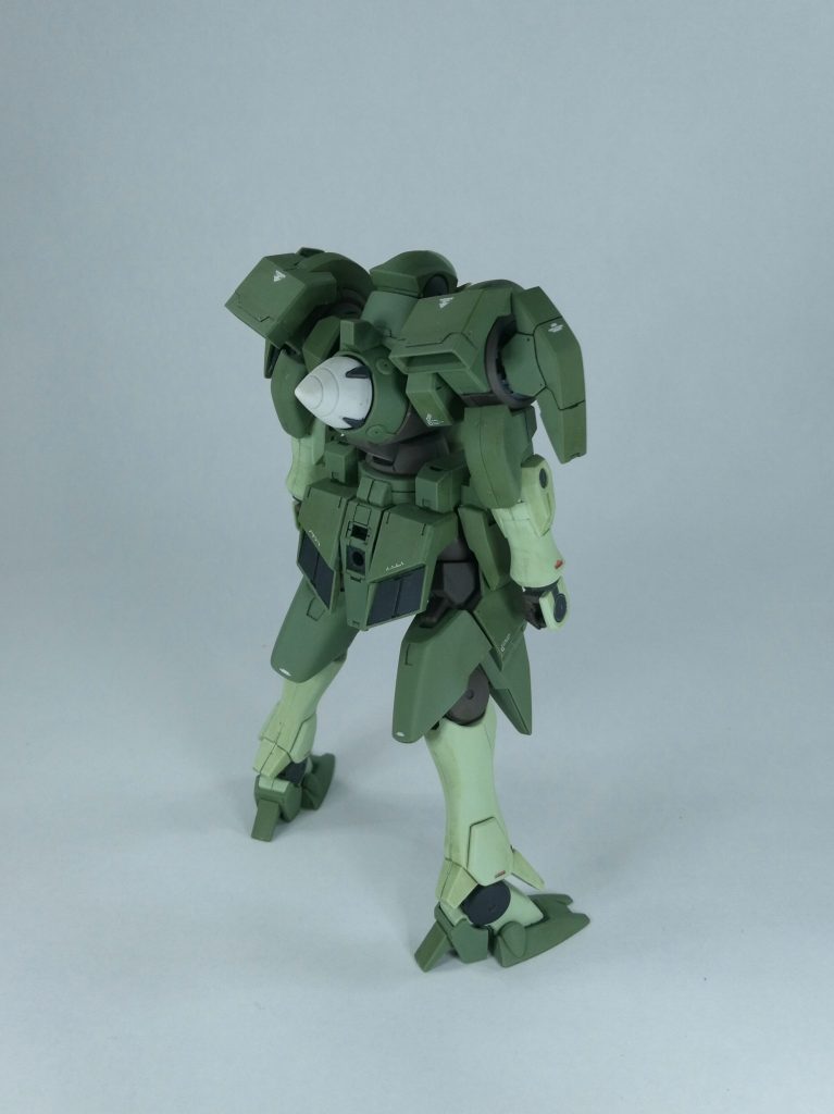 一部、0.1ミリのピンバイスで穴を開け、ディテールアップしました