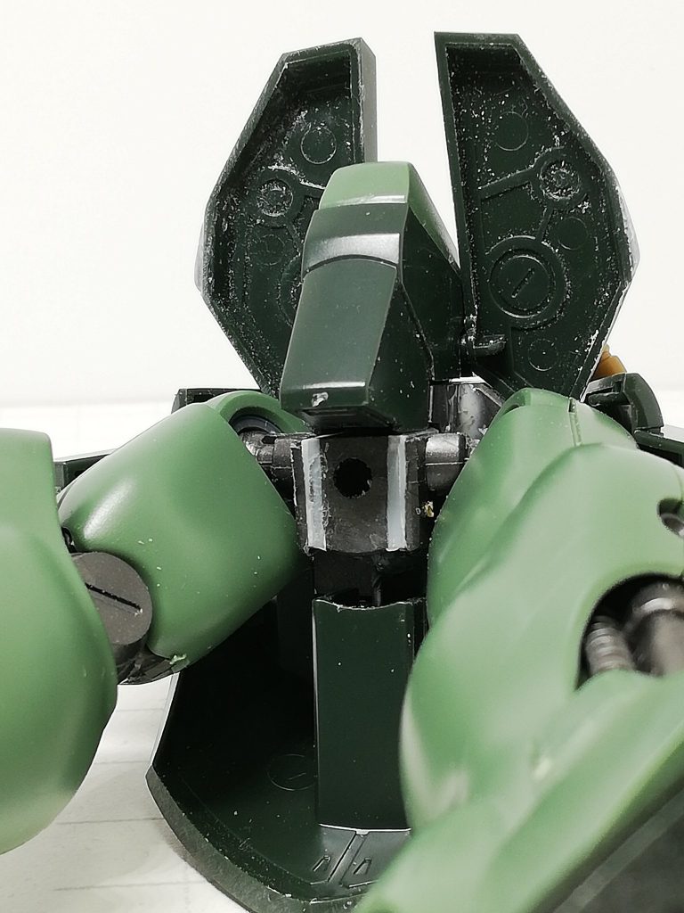 股関節の修正途中です。