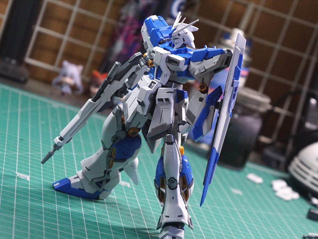 背負いものをなくせばかなり通常νに近いシルエットに。というかこの状態よけいにカッコよくなってない？めっちゃ好みです。というわけで。