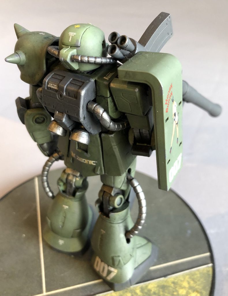 ランドセルのディテールは細かく作り込まれているのでキットのままでも十分素敵。