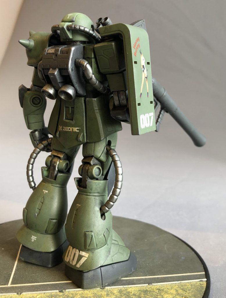 HGUC以降の1/144ザクにはないスタイリッシュなお姿。これはこれで良いモノだと思います。最後までご覧いただきありがとうございました!