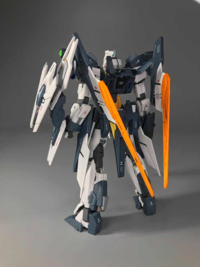 アメイジングエクシアっぽい背面。