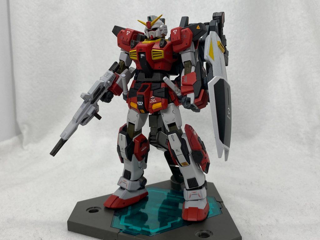 一つ目の改良点の脚部に変更は前回のものはHGペイルライダーのものを使用していたのをHGペイルライダーキャバルリーのものに変更しました!おかげで少し装甲増量した感じになったと思います!