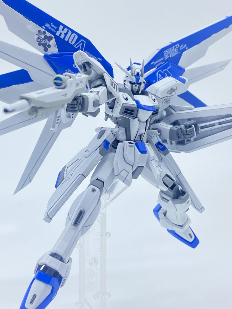 一番きれいに撮れた構図です。説明書に載ってたポーズそのままなのですが、さすが、やはり映えますね!