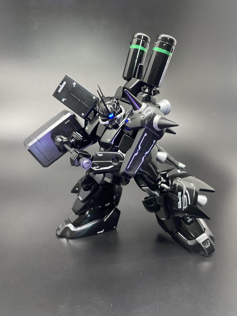 構えを撮りたかったですが、可動域が狭くこれが限界でした…