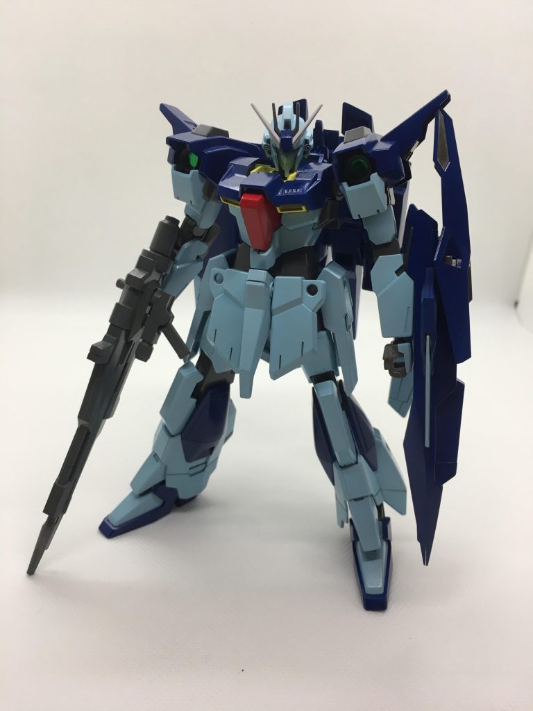 ライトニングガンダム角部分だけ変えてます。色も若干元のリガズィ寄りに。この並びだと本来フルバーニアン仕様にすべきなんですど、フルバーニアン自立できないしあんまり好きじゃないので、ノーマルです。