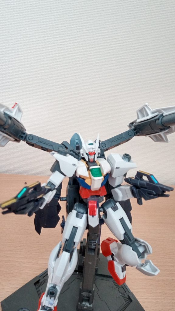 ネ「側面にはGNソードがついてるよー」マ「なんでお前も出てきたんだ?お前は9月だろう。」ネ「俺の名前を予想してる人いる?暗号で書いとくから解いてみて!」暗号 ネあ2た5