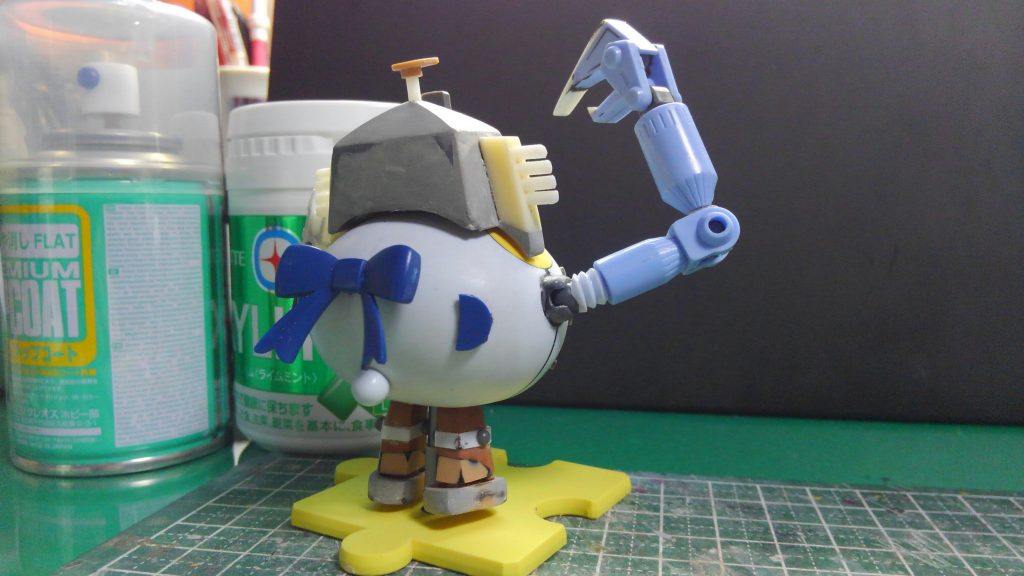 背面。ご覧の通り、ほぼジャンクパーツの組み合わせです。シリーズ屈指のお手軽作品ですが、大変楽しんで作れました😊最後まで見ていただいた皆様、ありがとうございました🙇