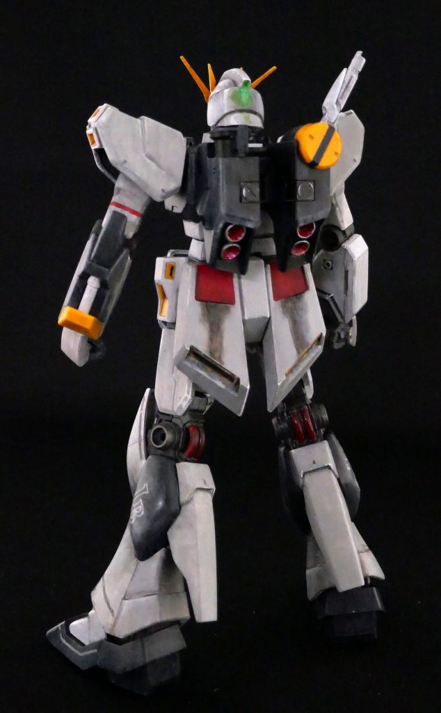 後ろ姿はラインはスジボリは入れませんでした。そうです、手抜きでございます。＾0＾