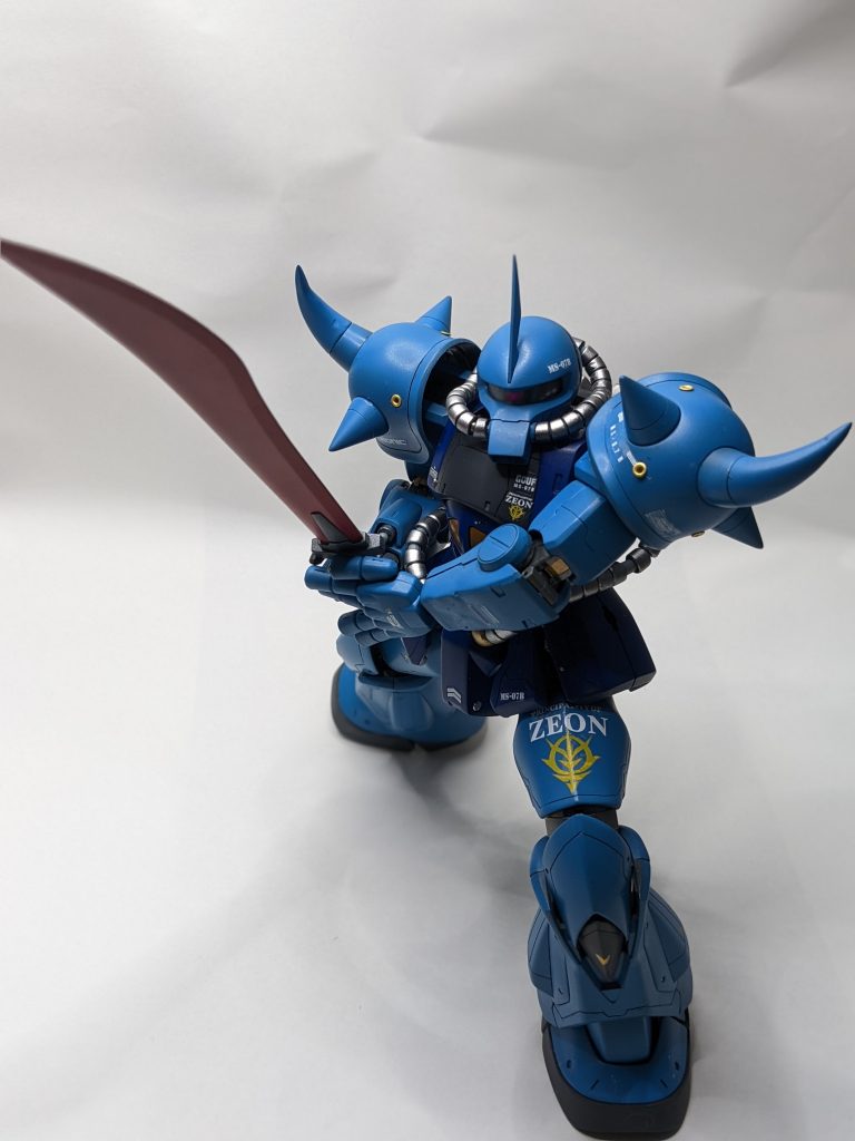 ヒートサーベルは無骨なグフの雰囲気を出しますね