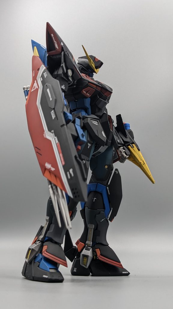 うん。やはりブリッツガンダムはカッコいい。SEEDシリーズはちょうどリアタイで見ていた世代で、初登場した時はめちゃくちゃ惚れました笑笑