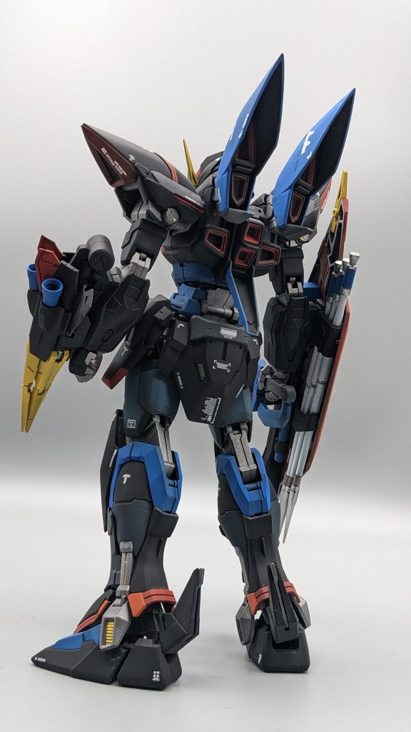 僕の中では、SEEDシリーズの機体だとフリーダムやストフリ、インジャスやバスター等よりもブリッツガンダムが1番好きですね。