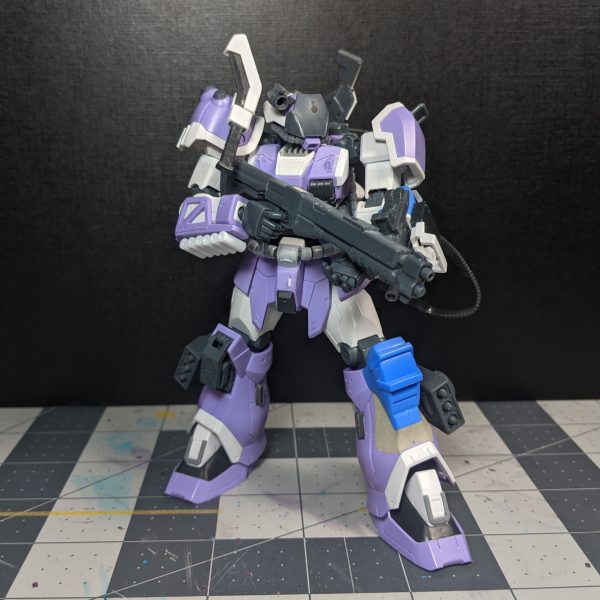 This is the current status of my custom build of the Efreet Jaeger inspired by Spartan Emile A239 from the video game names Halo Reach. The picture shows my build compared to the original inspiration.（1枚目）