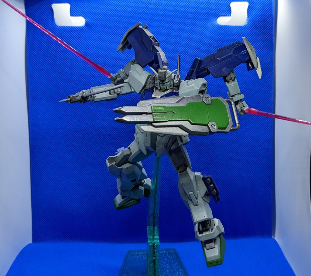 ヒートソード+ビームサーベル。写真の角度でヒートソードが分かりづらい…