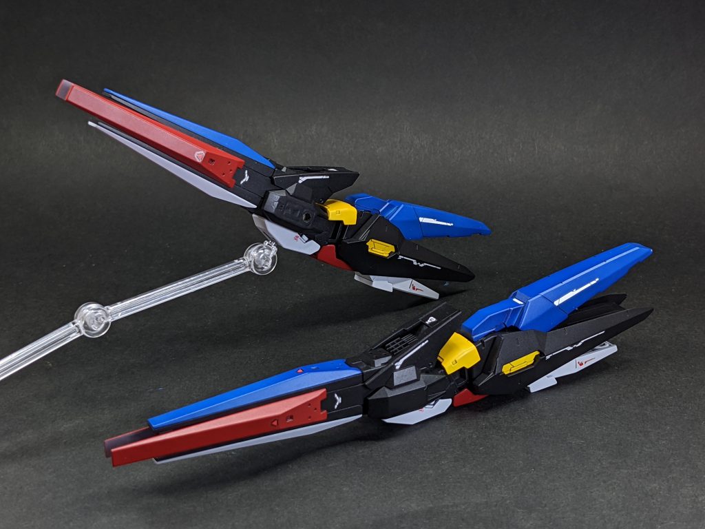 ロングレンジ・フィン・ファンネルII本家のファンネルをジャンクパーツで再現しようとしましたが近い形状のパーツが無く、オリジナルで作成。