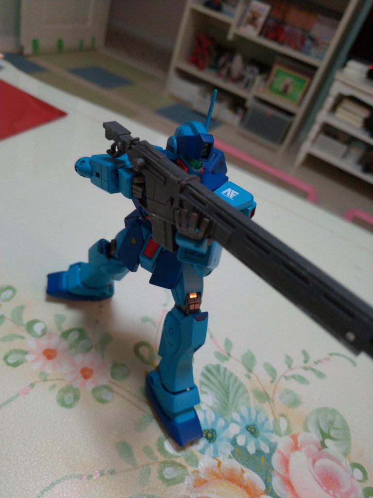 スナイパーということでお気に入りのザクの戦艦用ライフルを持たしてみたら長すぎてピントが合わないwエアブラシはメチャクチャ面白い！！次は何を作ろうかな♪   