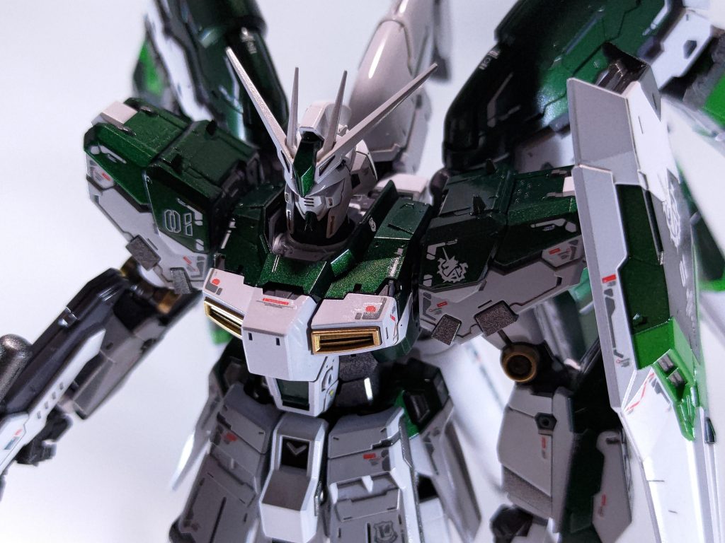 Hi-νガンダム–3枚目/制作者：ぶった文鳥