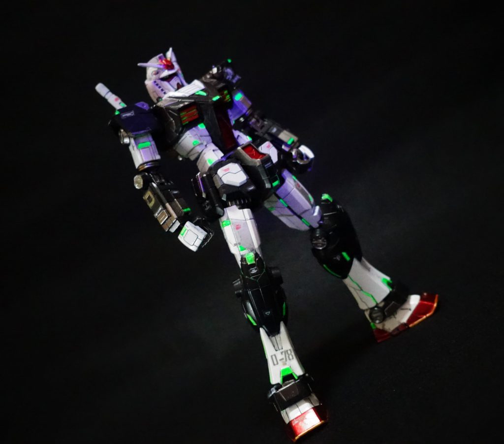 フルサイコフレームの実証実験には量産機では役不足であったことから、アーカイブ機体としてビスト財団が博物館に保管していた RX-78-1をテストベッドとすることになった。設計は古いが、その時代でも十分通用する基本性能・基本強度を備えていたからだ。