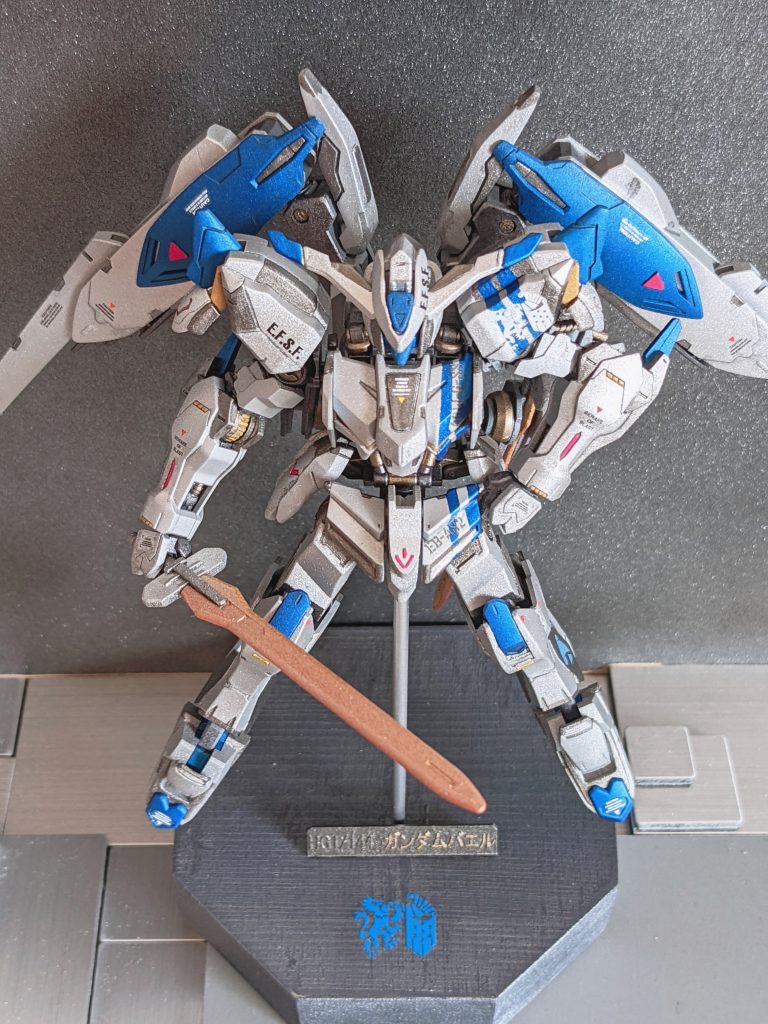 各パーツスジボリ追加とボディにディティール追加(`･ω･´)/台座も自作しました∠( 'ω')／(量産中)