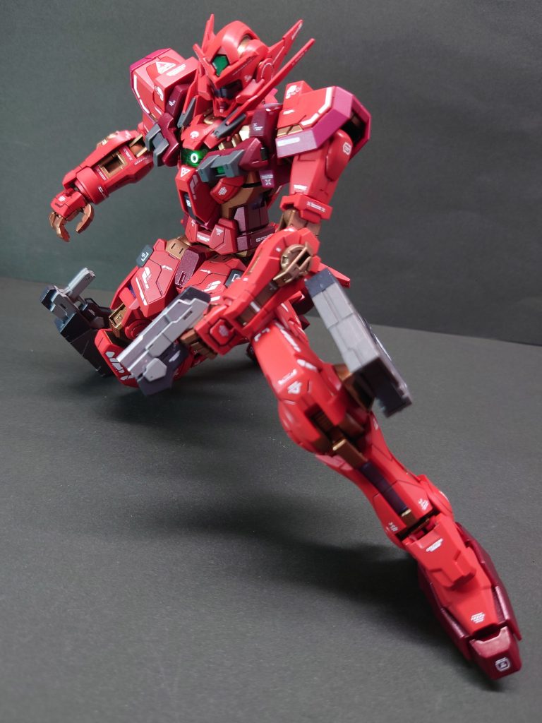 この画像もメタルビルドを参考にポージング。