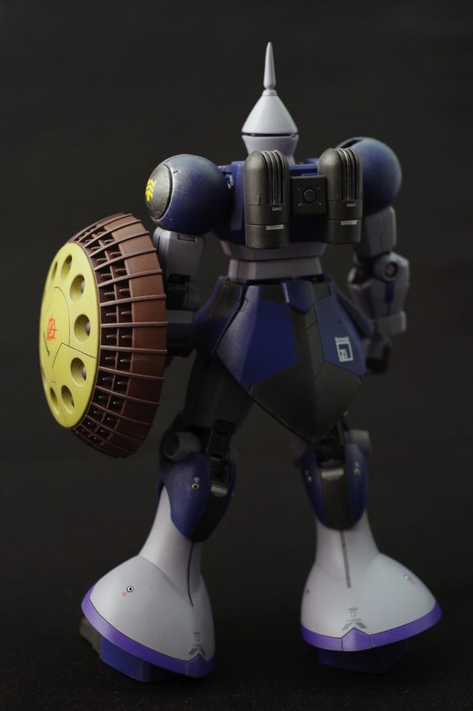 デカールは少なめにしました。