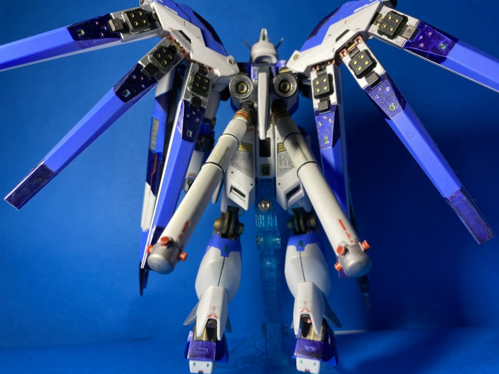 最初は上手くはまらなかったのですが、プラ坂の厚さをヤスリで微調整したところ、ジャストフィットしてくれました。