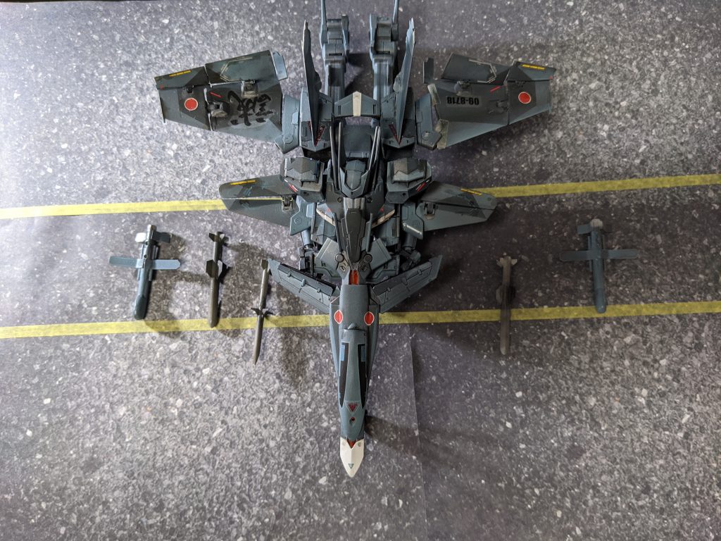 写真撮影中にミサイルももっきりと折れた・・・。俺は、疲れた。