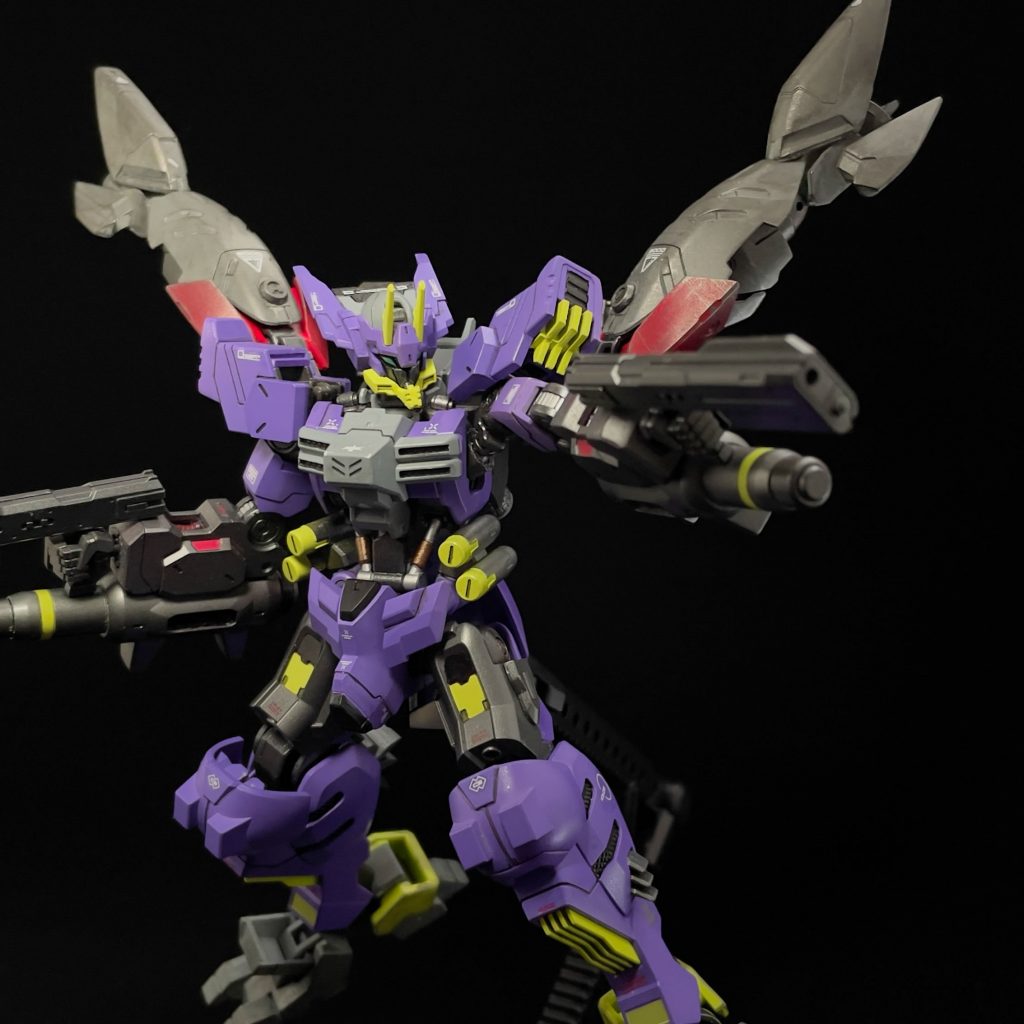 塗り分けも合わせ目消しも、最新のHGとは思えない作りでしたね。自分みたいな練習必要なモデラーにはちょうどよいかも?YouTubeに製作工程をあげています。よかったらプロフィール欄のリンクからどうぞ!