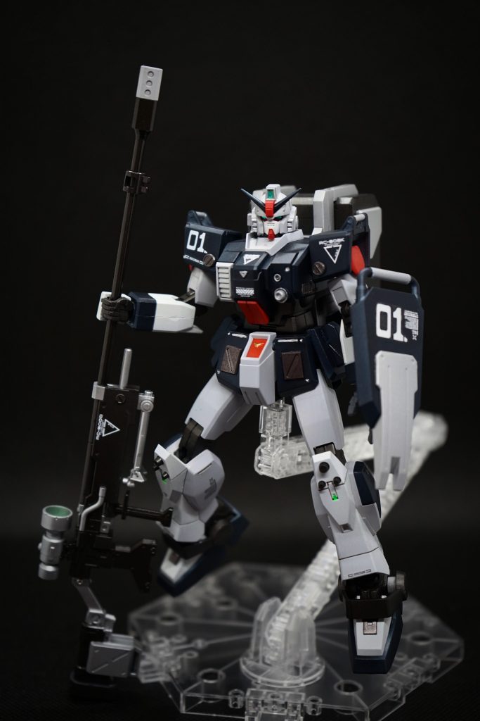 超巨大ビームライフルと。陸戦型ガンダムがビームライフル??って感じですが、コンテナにビームを撃つための諸々が入っているという設定でさせてもらってます。ロマンですね。ちなみに弾数は2発撃てる設定です。2発で決めないといけません。