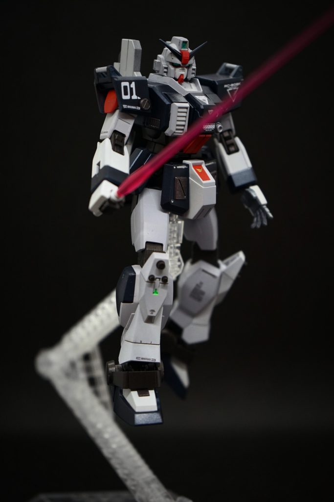 サーベルショット。私はFPS系のゲームをする際、近接ばかり使ってしまいます。割とそれでもなんとかなりますので、自分の機体となると強めの近接武装を積みたいところです。