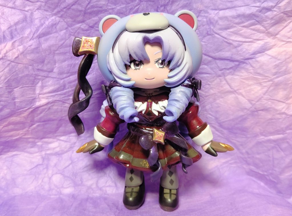 全体の頭身を伸ばしていつもの様に全身パテ造形しました。