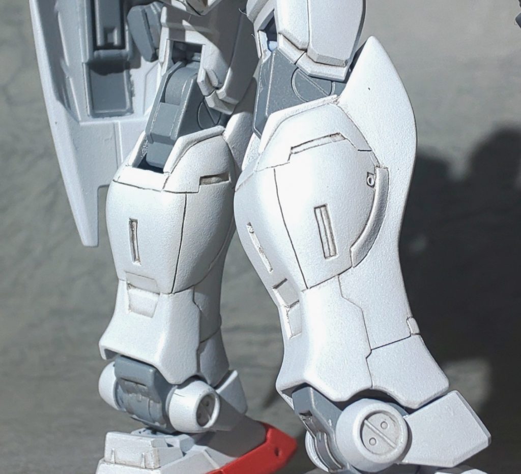 脚部には予想外に苦労してしまいました…ポリパテを中途半端に使い…全部プラ材にすれば良かった…