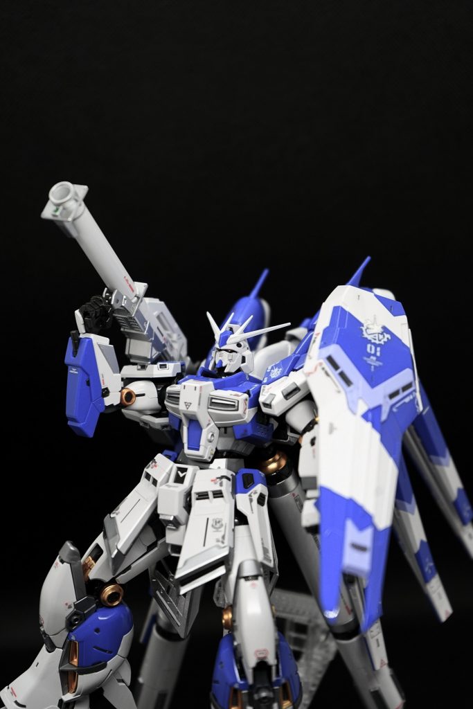 RGキットはこのサイズ感でバズーカも無理なく持たせることができてすごいですよね。